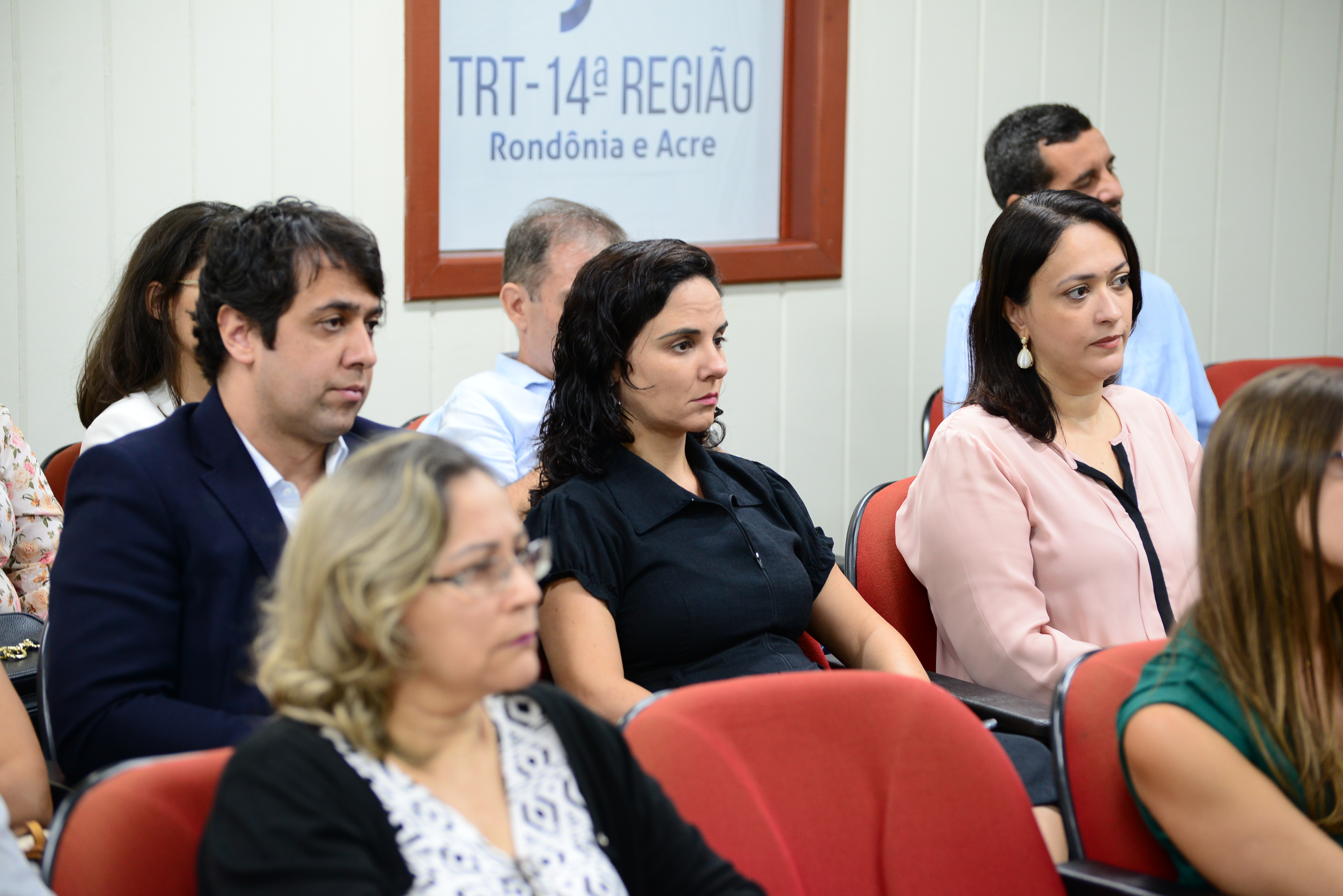 Na quinta-feira (09), Osmar Barneze coordenou uma reunião presencial e por videoconferência com todos os magistrados, diretores e demais servidores das varas trabalhistas de Rondônia e Acre para apresentar o novo órgão e destacar a importância de sua atuação.