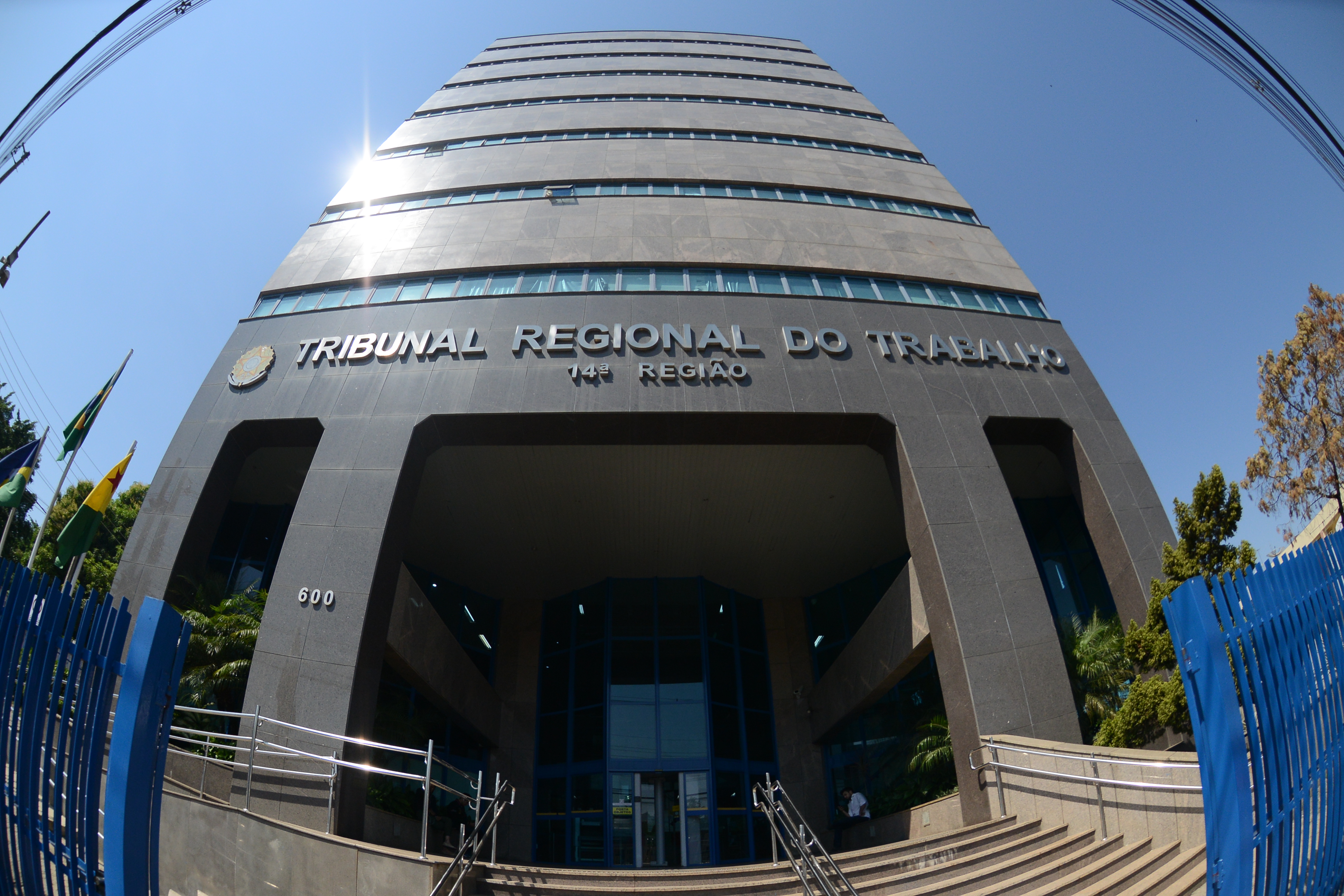 Fachada - Sede do TRT14