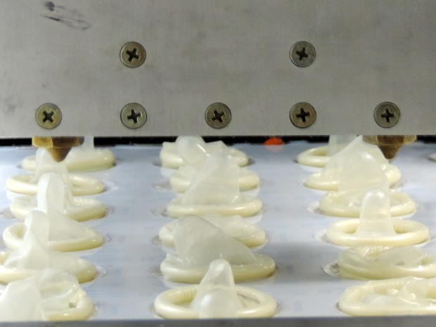 vários preservaticos dirante a fabricação  - foto ilustrativa da intranet