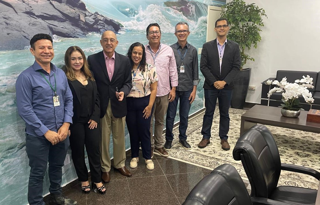 Representantes da Fenassojaf e da Assojaf/RO-AC em visita ao TRT-14.