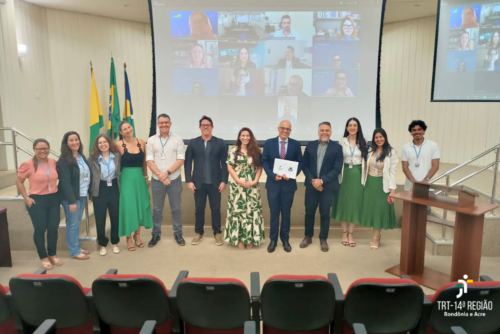 Curso prático sobre o Chat-JT capacita magistrados(as) e servidores(as) de Rondônia e Acre