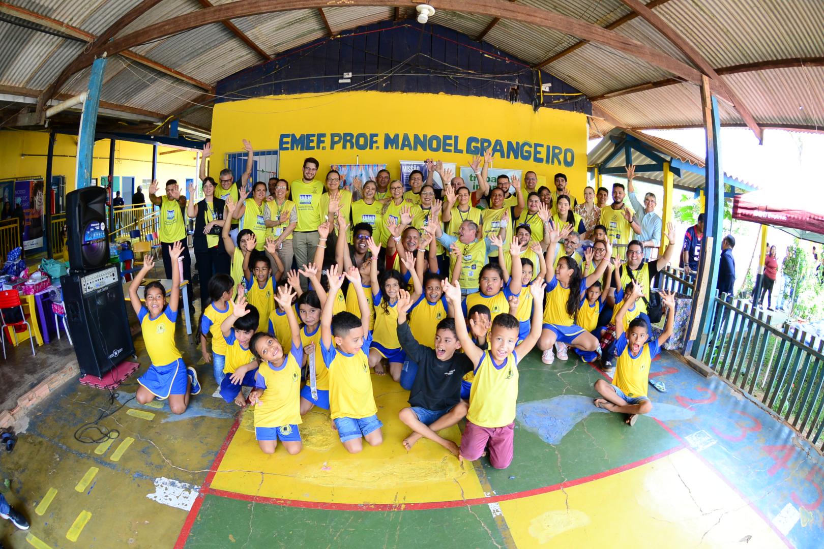 Dia das Crianças especial escola rural na comunidade Colônia Viçosa em Porto Velho