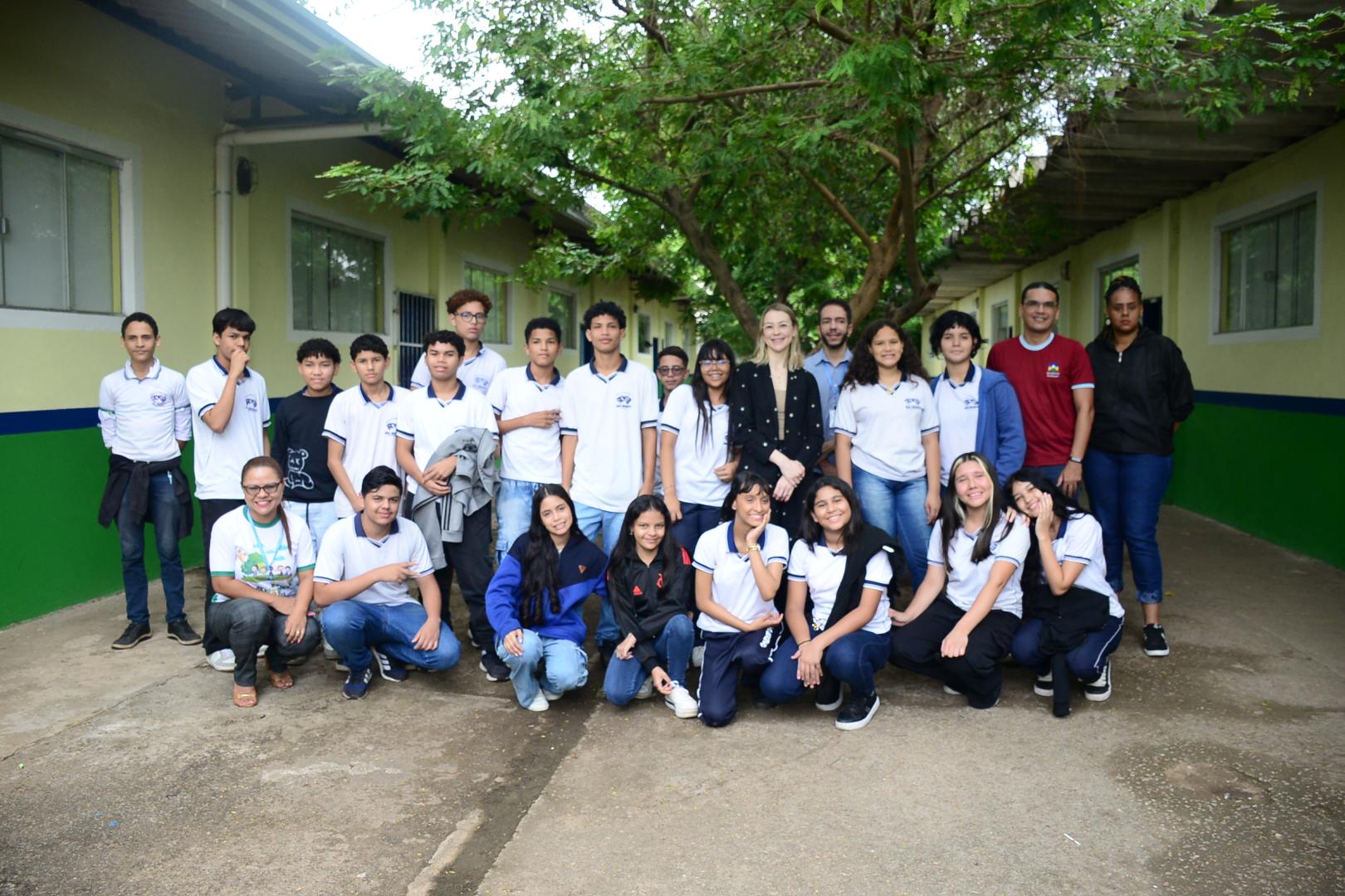 Roda de Conversa Literária do TRT-14 com alunos da escola Rio Branco em Porto Velho/RO
