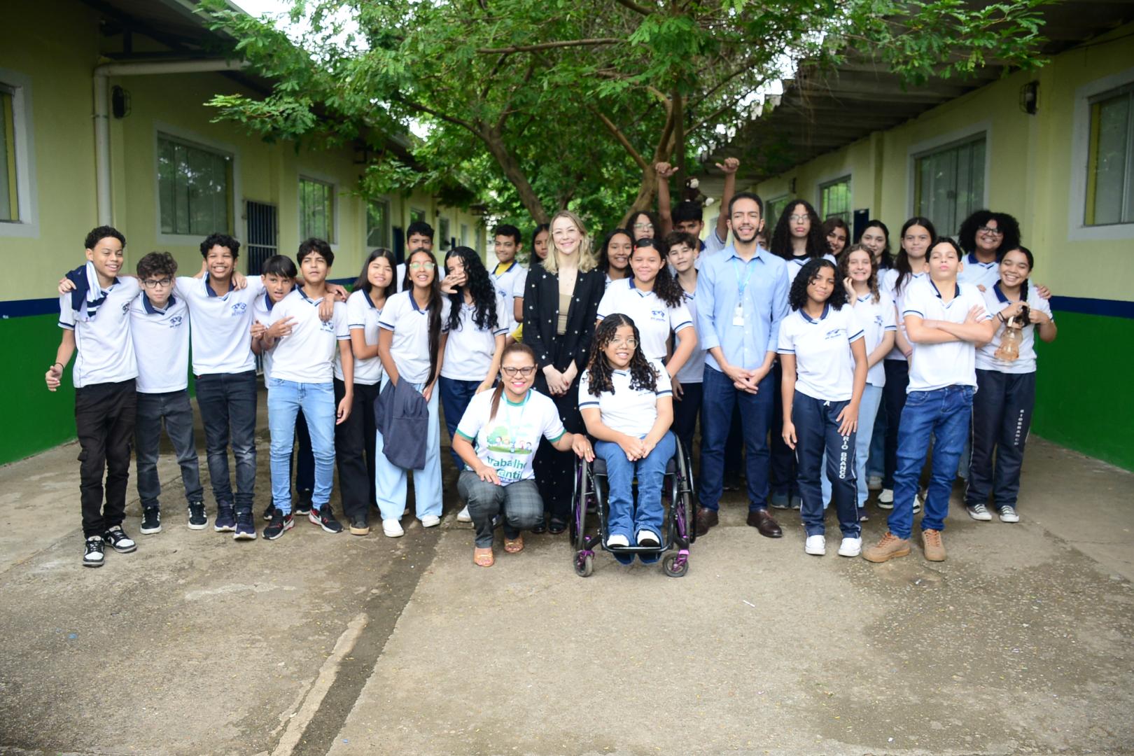 Roda de Conversa Literária do TRT-14 com alunos da escola Rio Branco em Porto Velho/RO