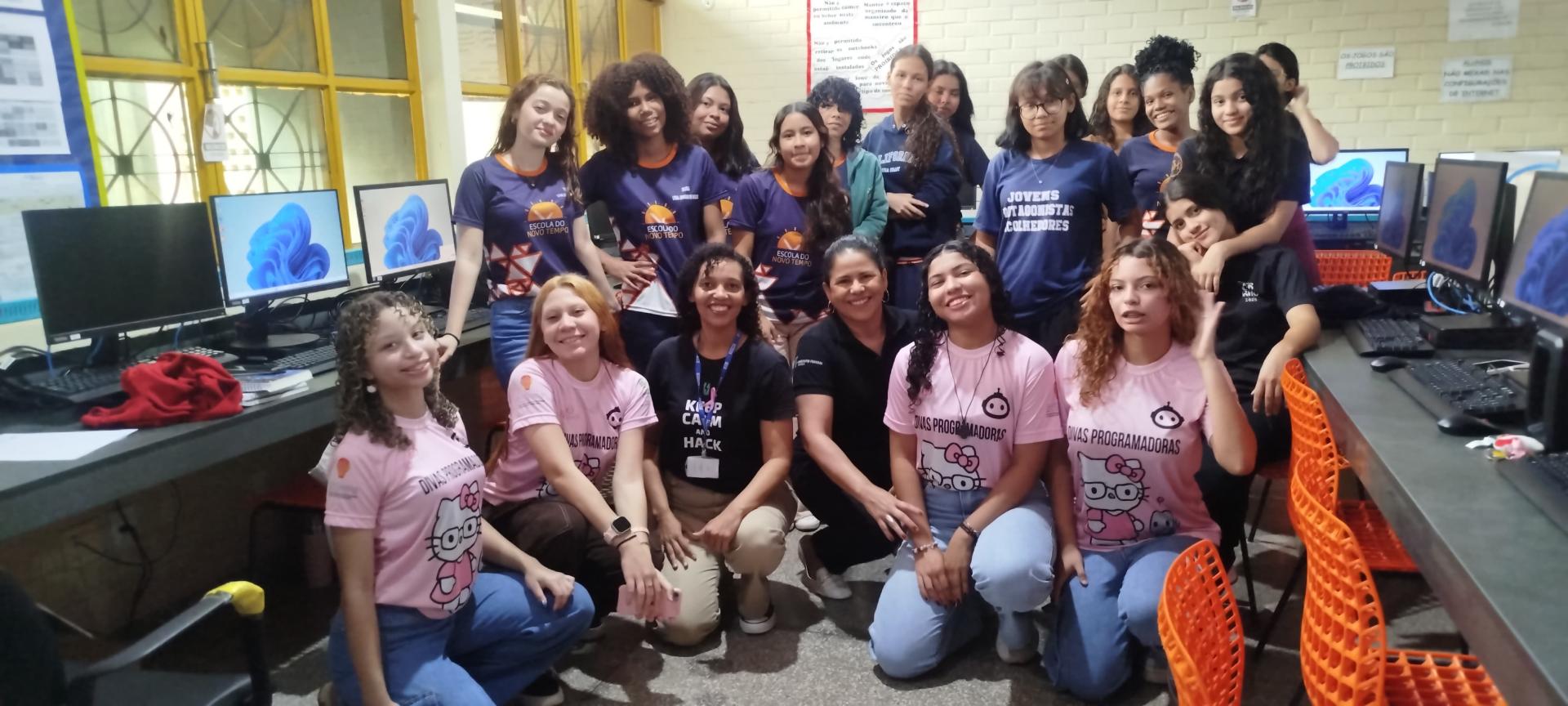 Curso ofereceu mentoria, programação, robótica e reflexão sobre empregabilidade para meninas de 14 a 18 anos da rede estadual