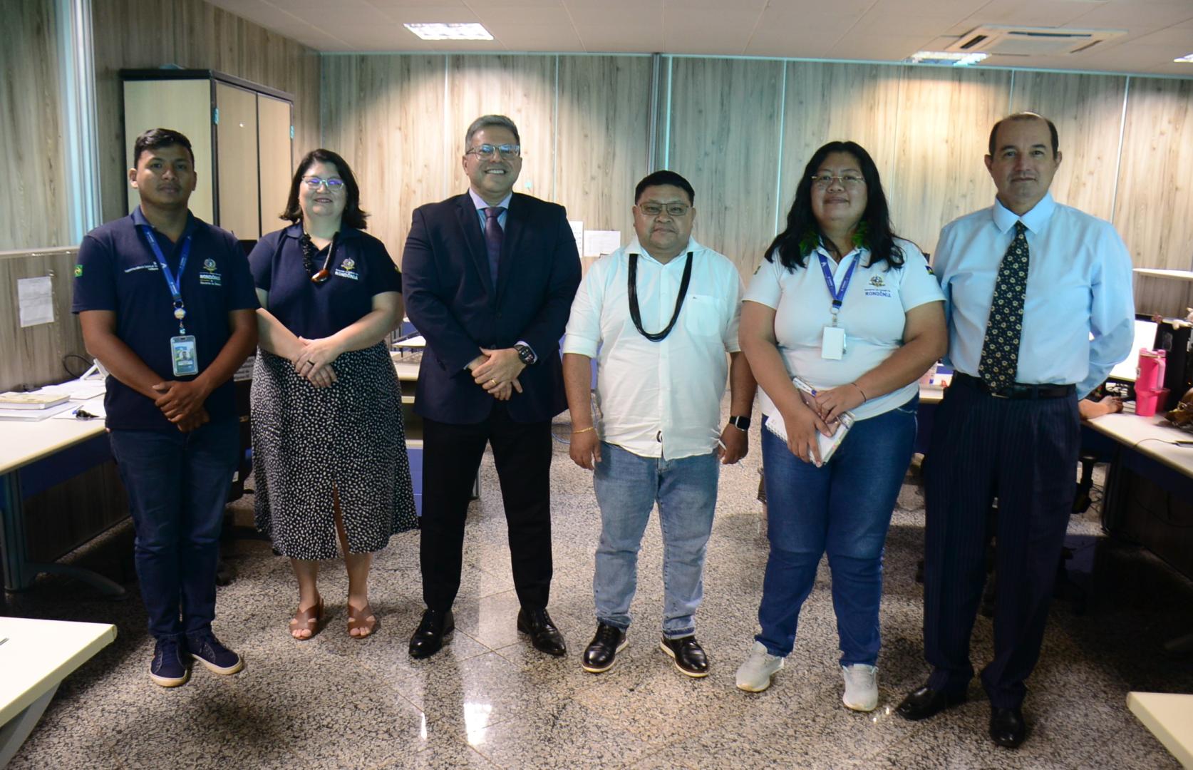 Reunião com a Superintendência Estadual Indígena
