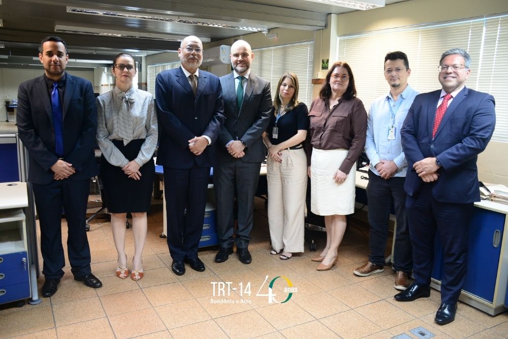 Equipe correicional em atividade 