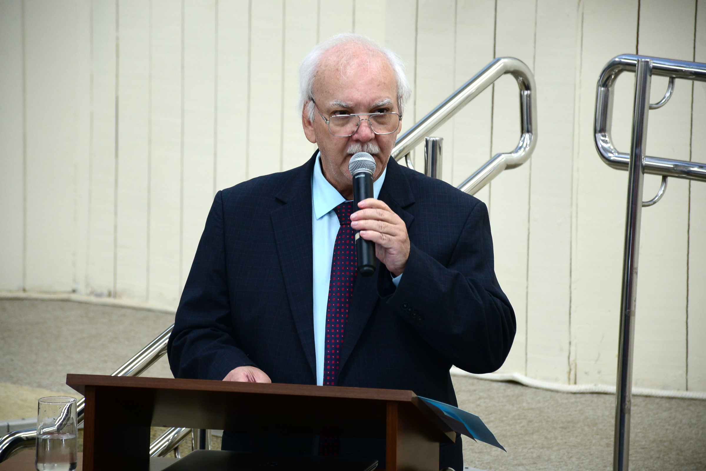 Presidente do TRT-14, desembargador Osmar J. Barneze.