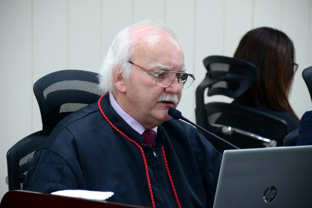 Presidente do TRT-14, desembargador Osmar J. Barneze.